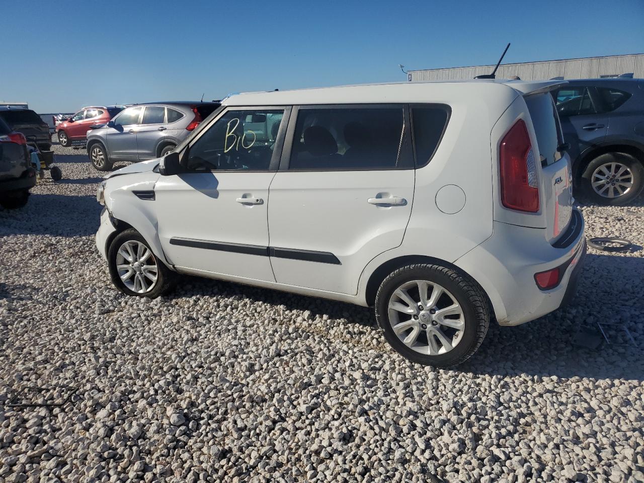 VIN KNDJT2A66D7588025 2013 KIA SOUL no.2