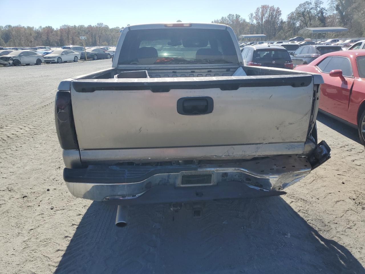 2001 Chevrolet Silverado - Image 9