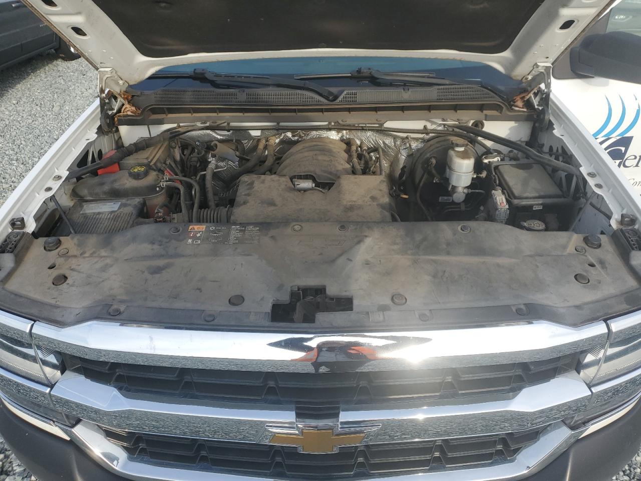 2016 Chevrolet Silverado - Image 11