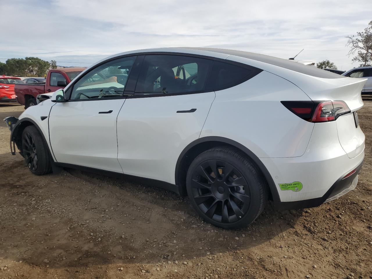 7SAYGDEE8NF550553 2022 TESLA MODEL Y - Image 2