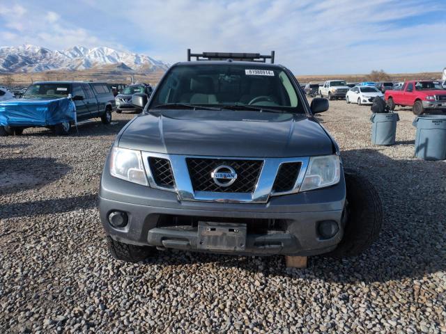  NISSAN FRONTIER 2017 Серый