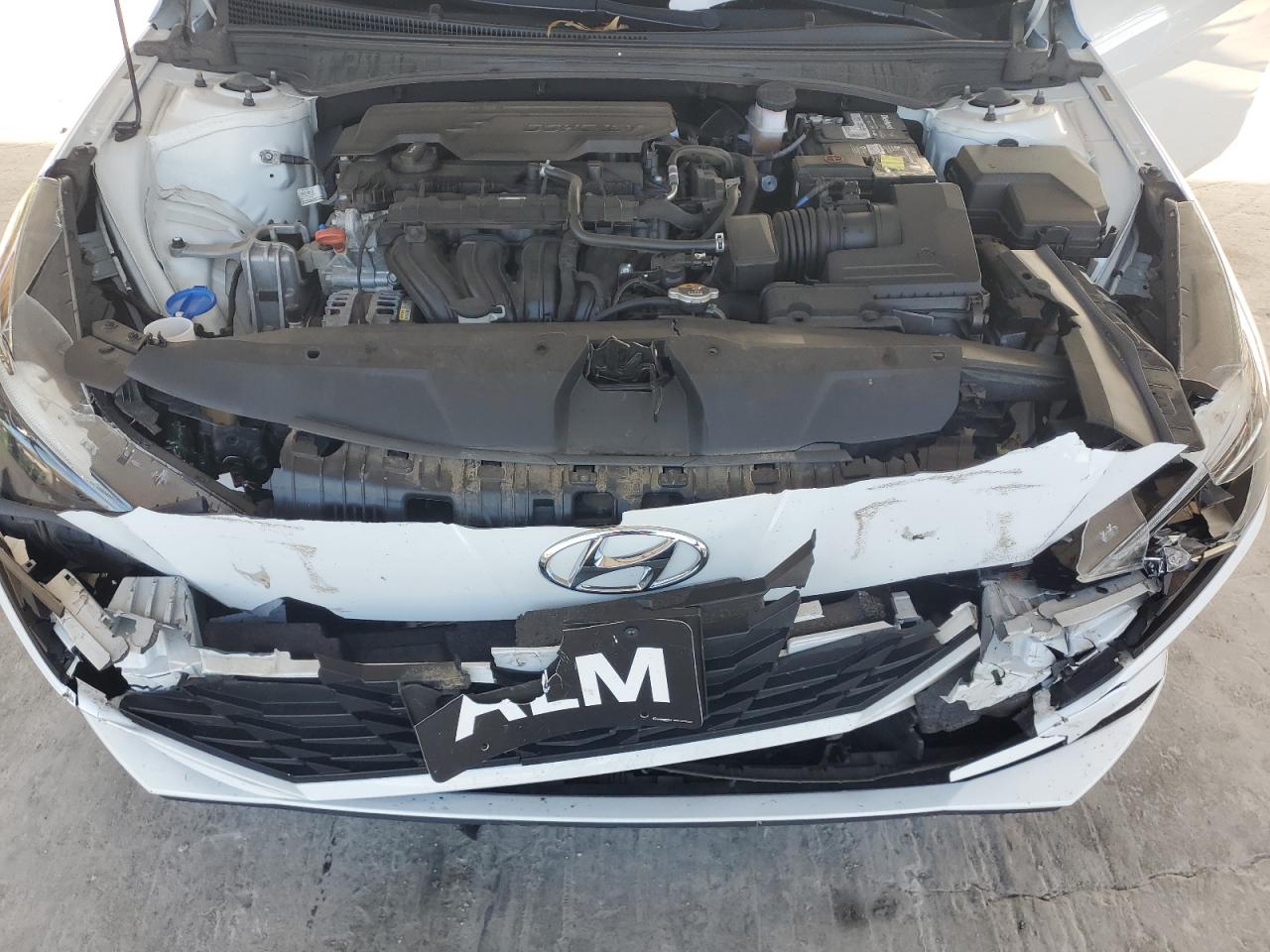 2021 Hyundai Elantra - Image 12