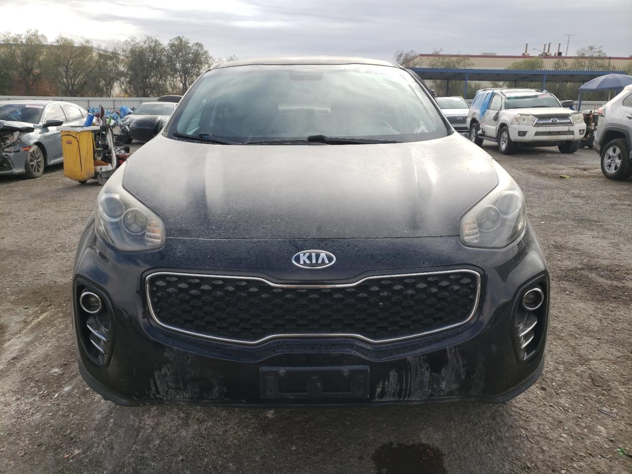 VIN KNDPMCAC4H7192961 2017 KIA SPORTAGE no.5