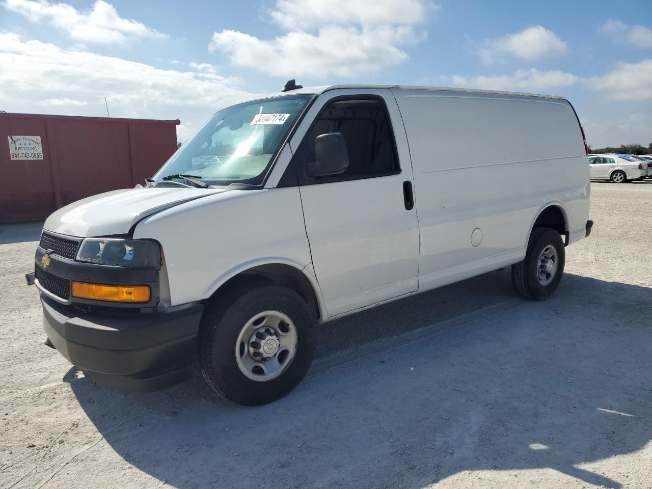 VIN 1GCWGAFP3L1129719 2020 CHEVROLET EXPRESS no.1