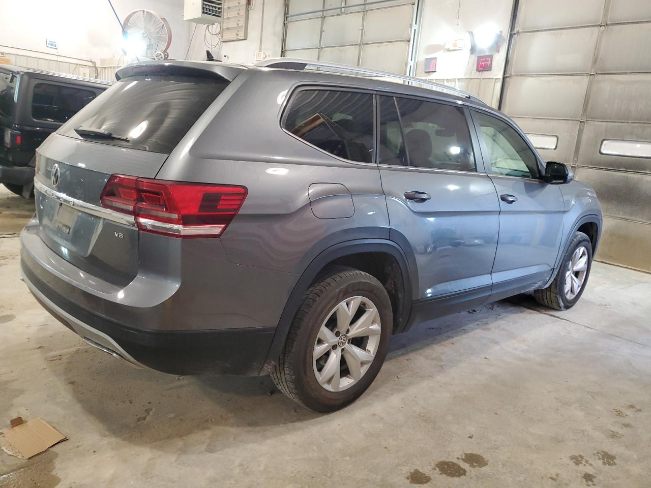 2019 Volkswagen Atlas - Image 3