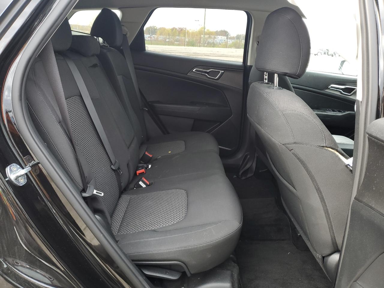2023 Kia Sportage - Image 12