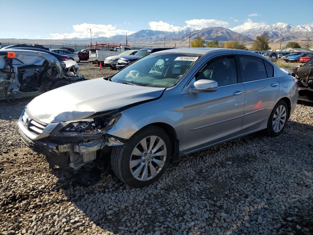 VIN 1HGCR2F8XDA014985 2013 HONDA ACCORD no.1