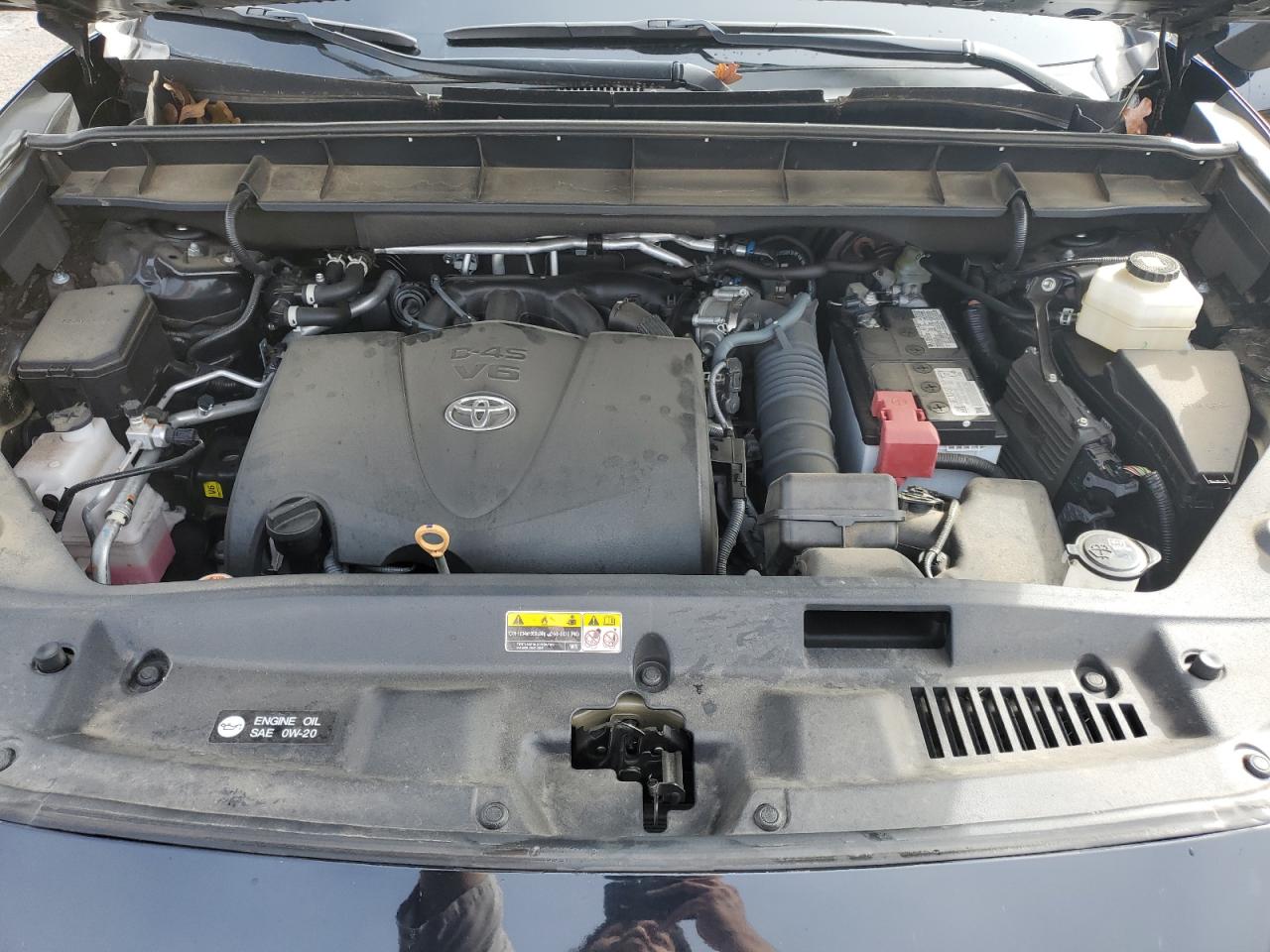 2021 Toyota Highlander - Image 11