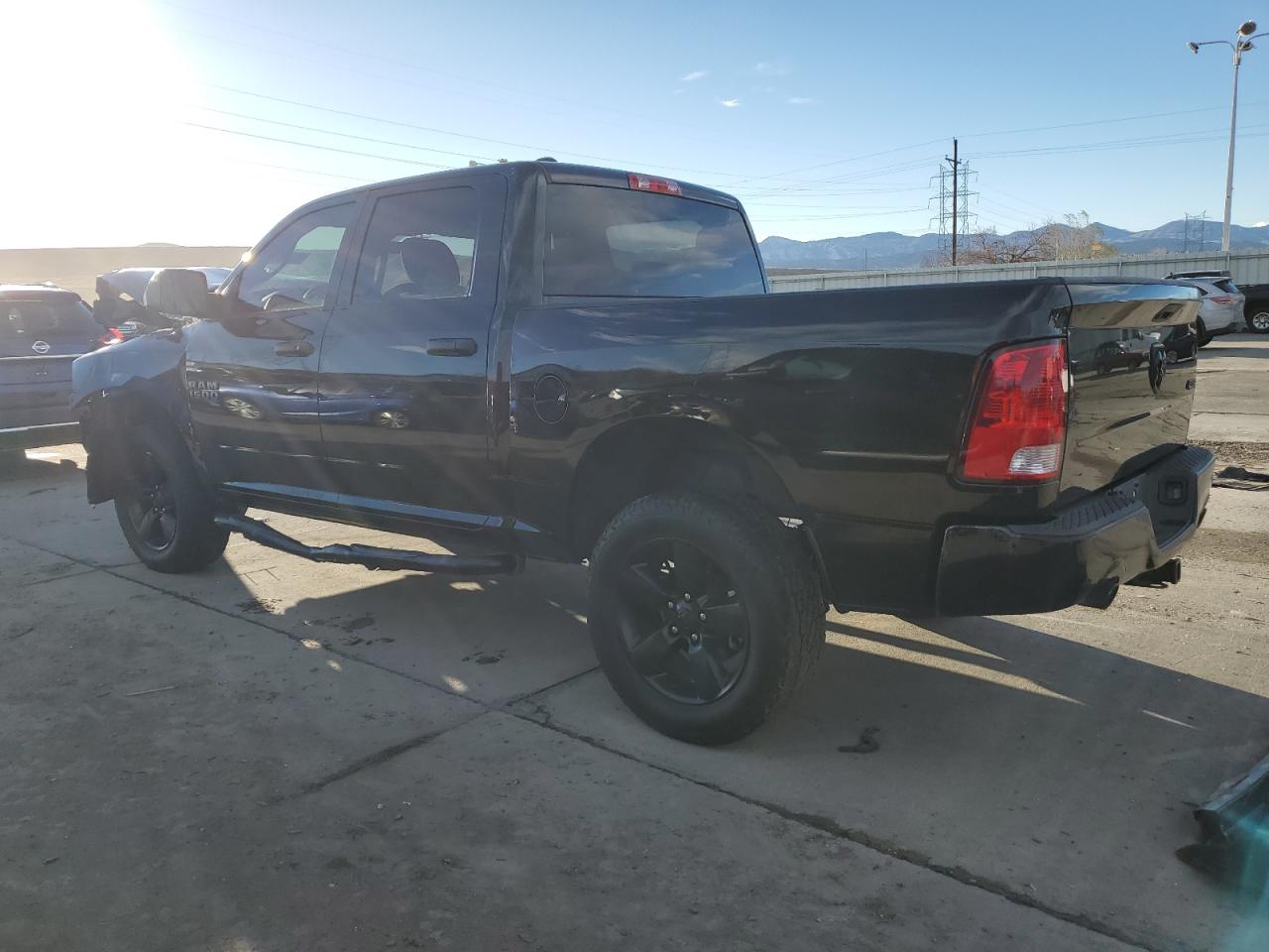 VIN 1C6RR7KGXJS238581 2018 RAM 1500 no.2