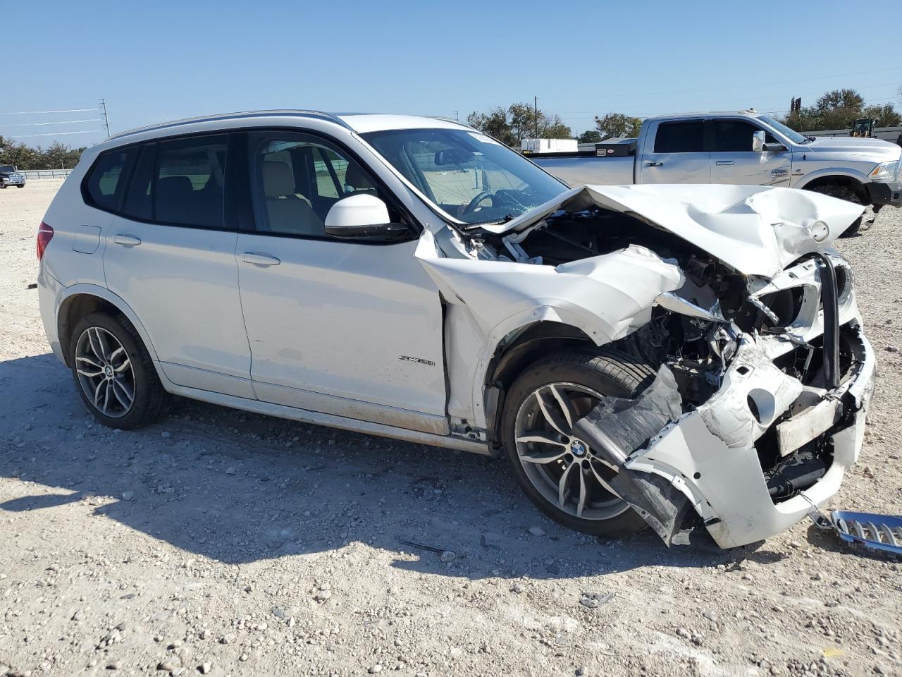 VIN 5UXWZ7C35H0V88678 2017 BMW X3 no.4