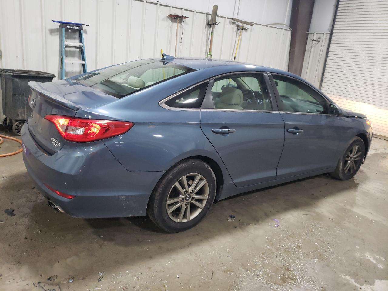 2016 Hyundai Sonata - Image 3