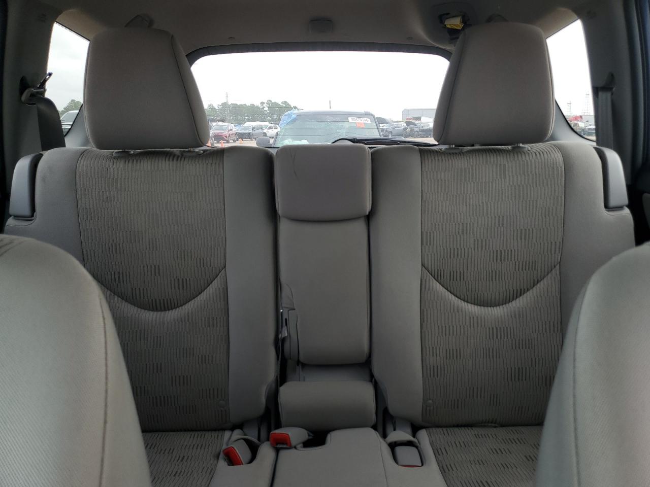 2011 Toyota RAV 4 - Image 10