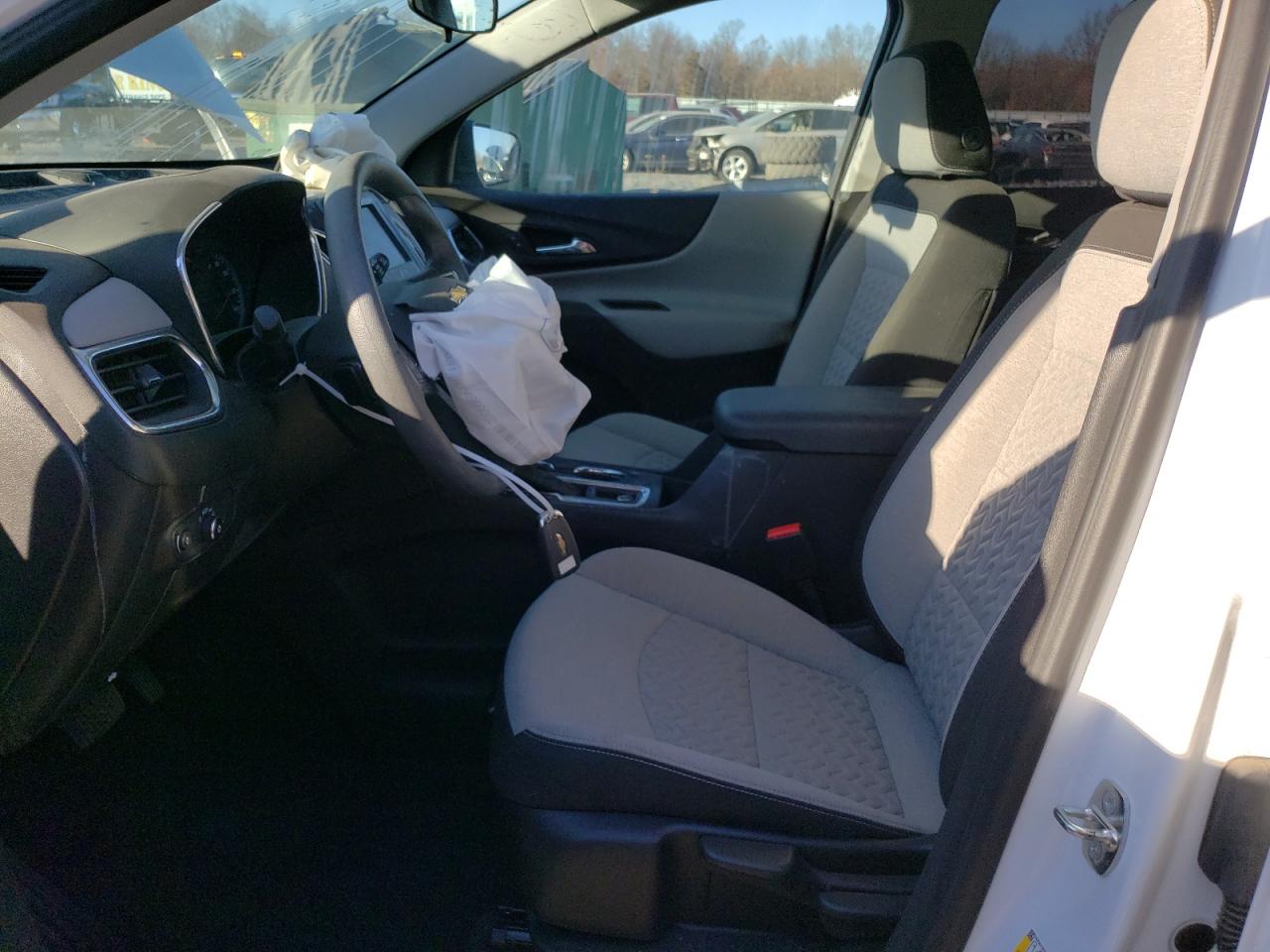 2023 Chevrolet Equinox - Image 7