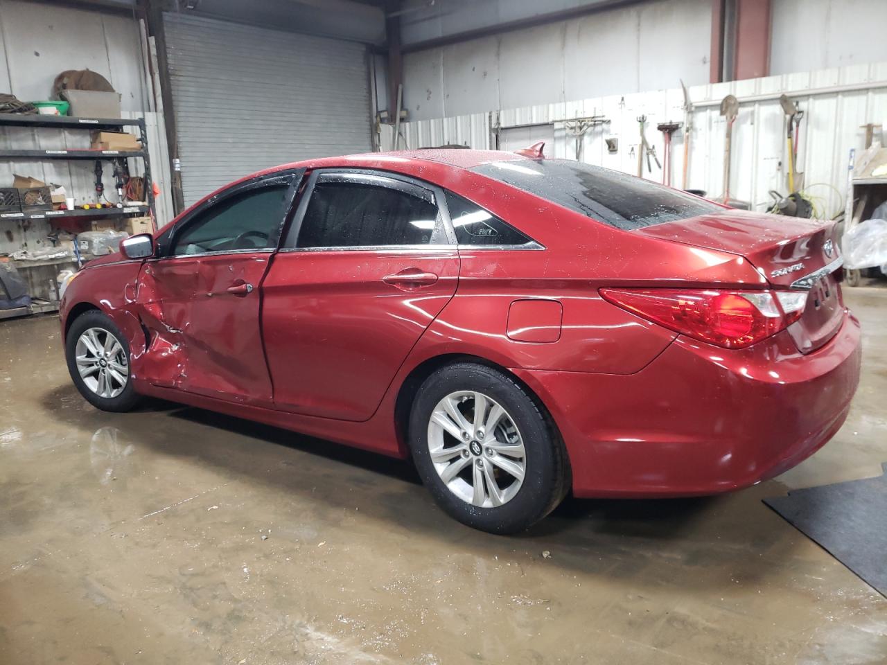 2011 Hyundai Sonata - Image 2