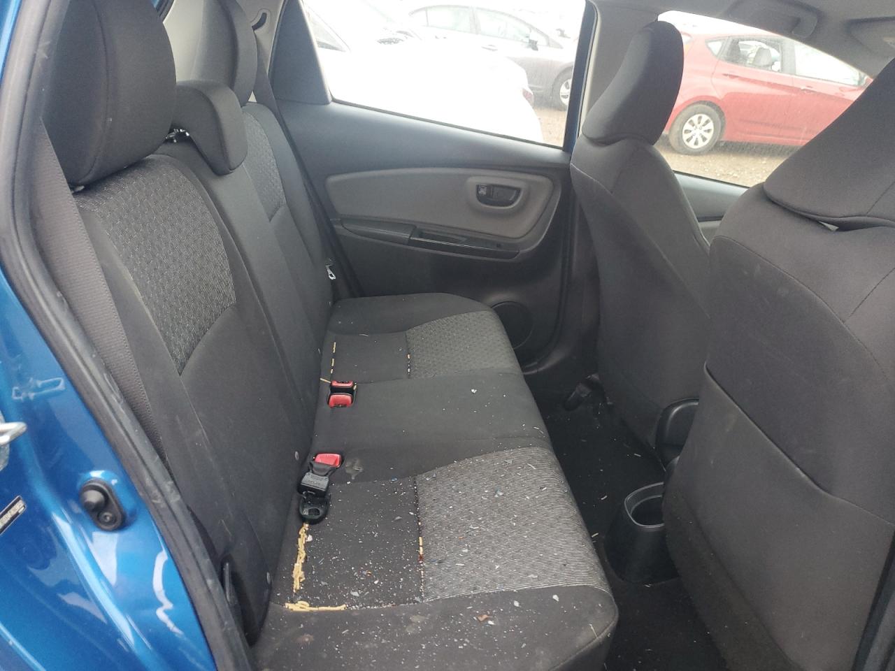 2015 Toyota Yaris - Image 10