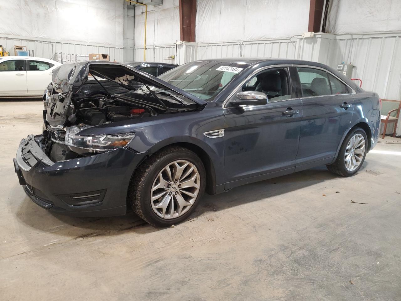 2017 Ford Taurus - Image 1