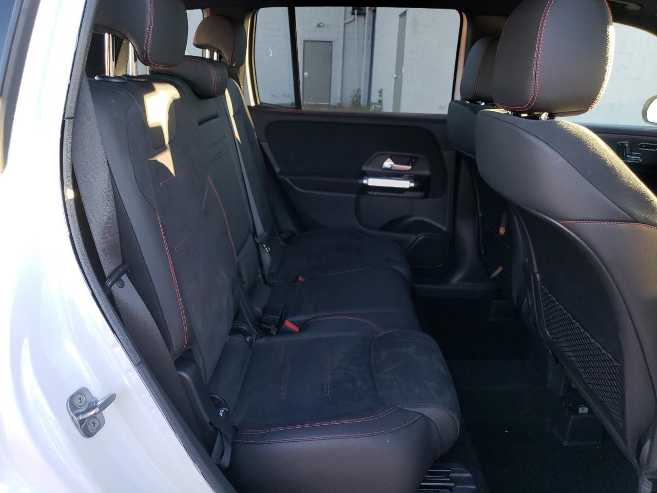 2023 Mercedes-Benz GLB - Image 11