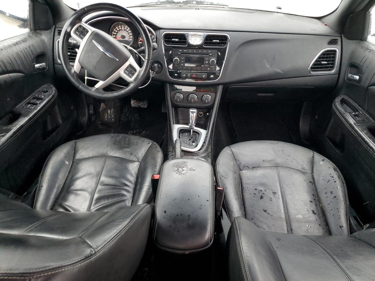 2013 Chrysler 200 - Image 8