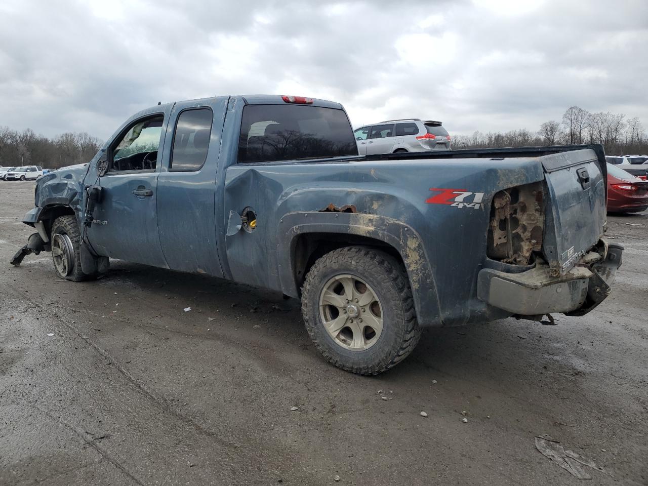 2010 GMC Sierra - Image 2