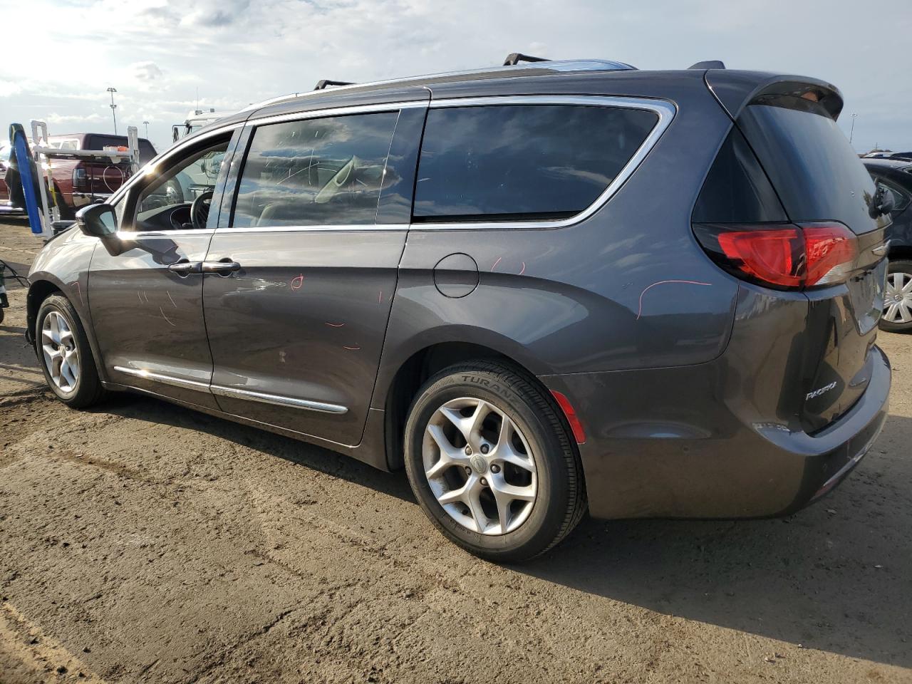 2020 Chrysler Pacifica - Image 2
