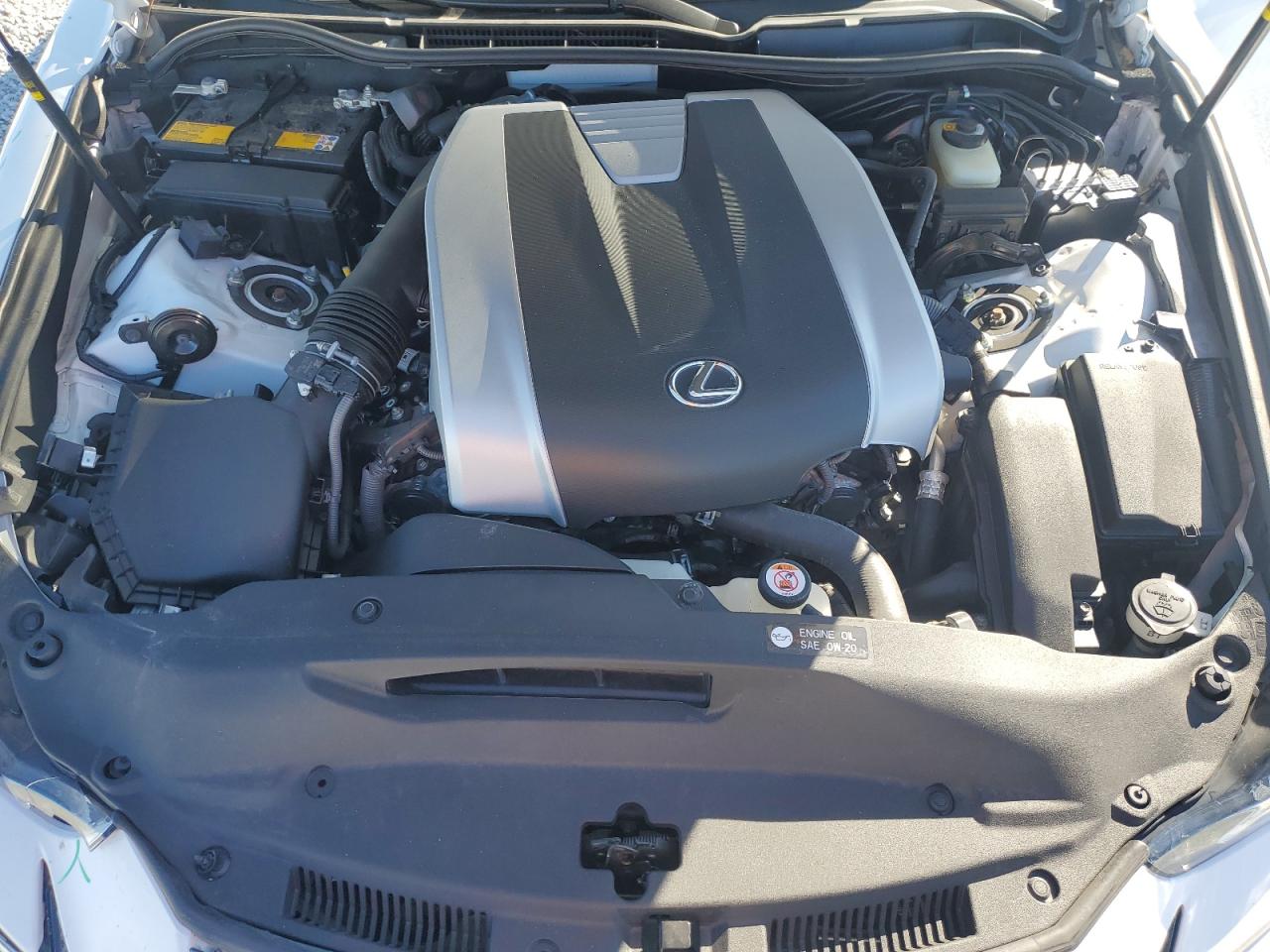 2020 Lexus IS - Image 11