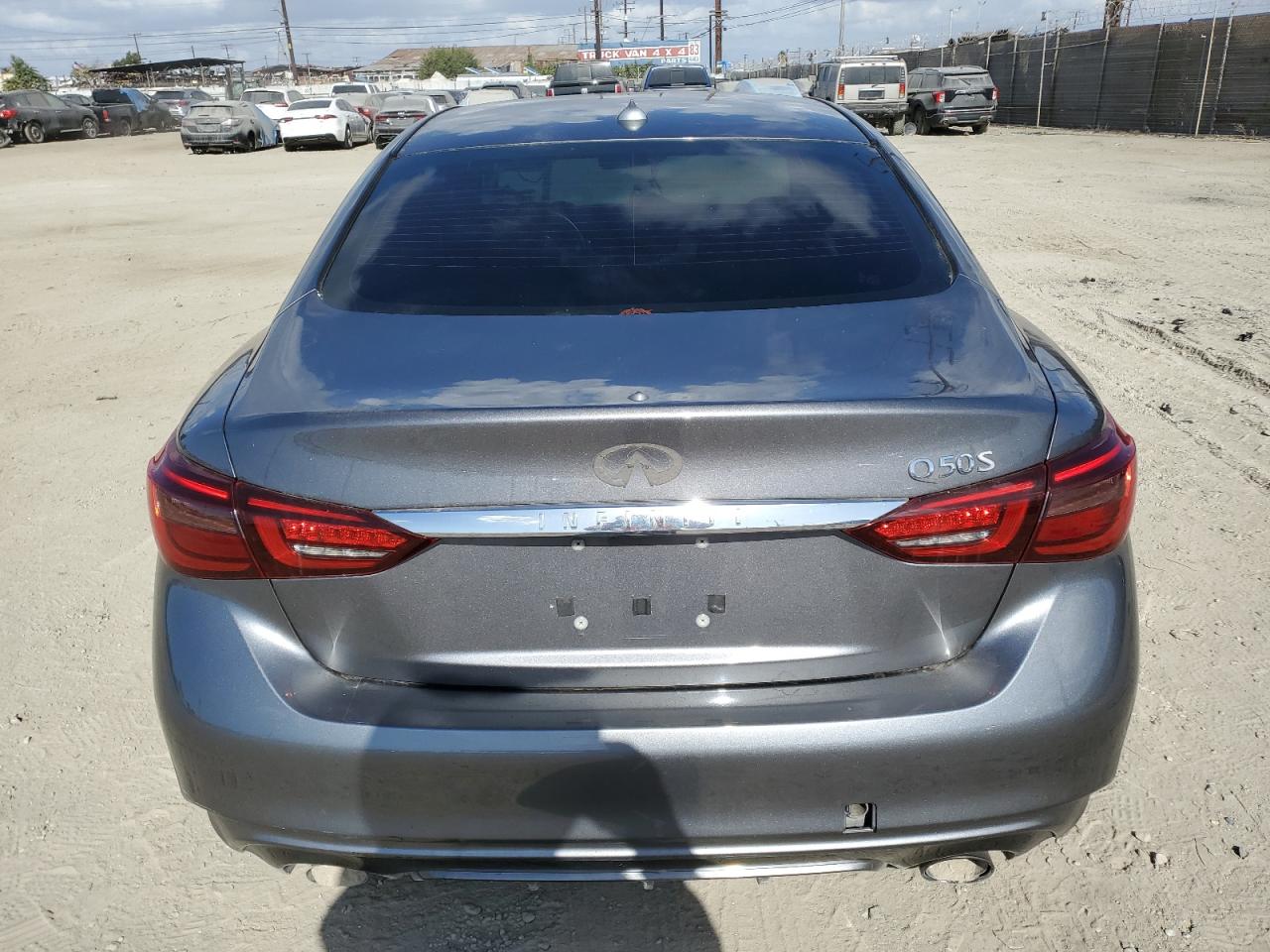 2018 Infiniti Q50 Luxe VIN: JN1EV7AP5JM354718 Lot: 81202344