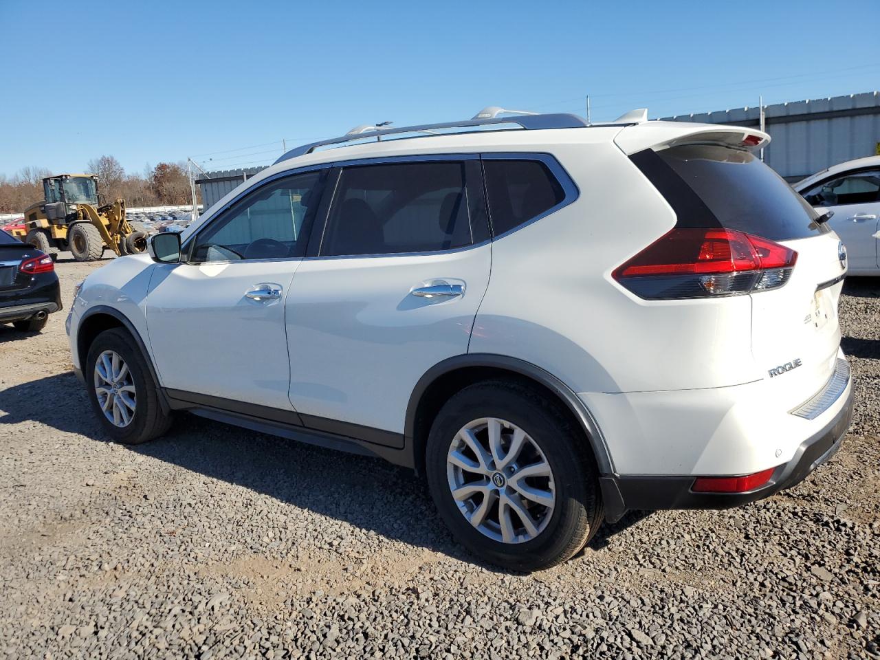 2020 Nissan Rogue - Image 2