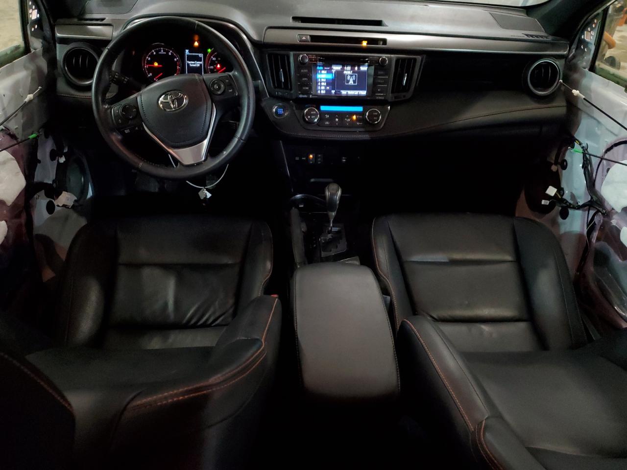 2016 Toyota RAV 4 - Image 8