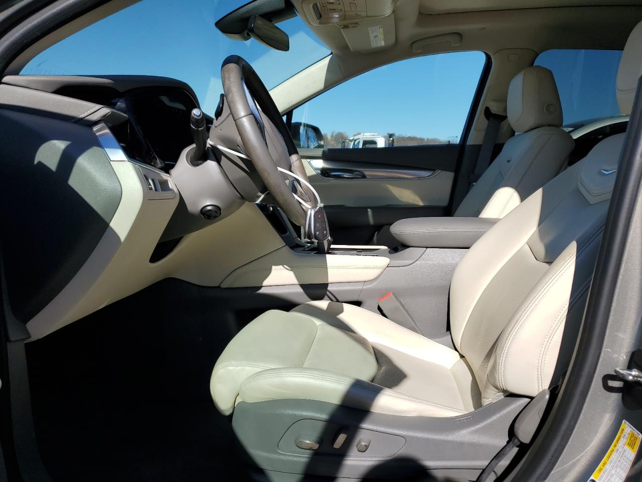 2017 Cadillac XT5 - Image 7