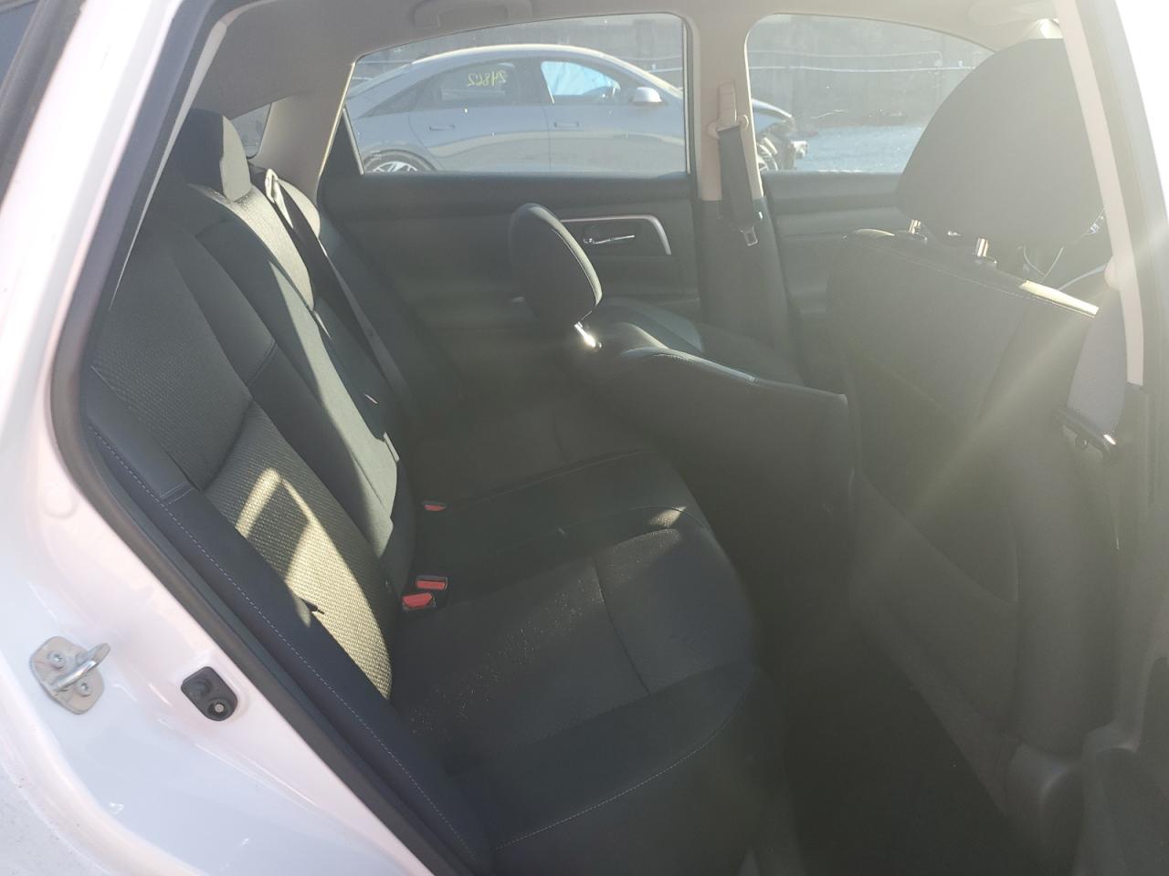 2017 Nissan Altima - Image 10