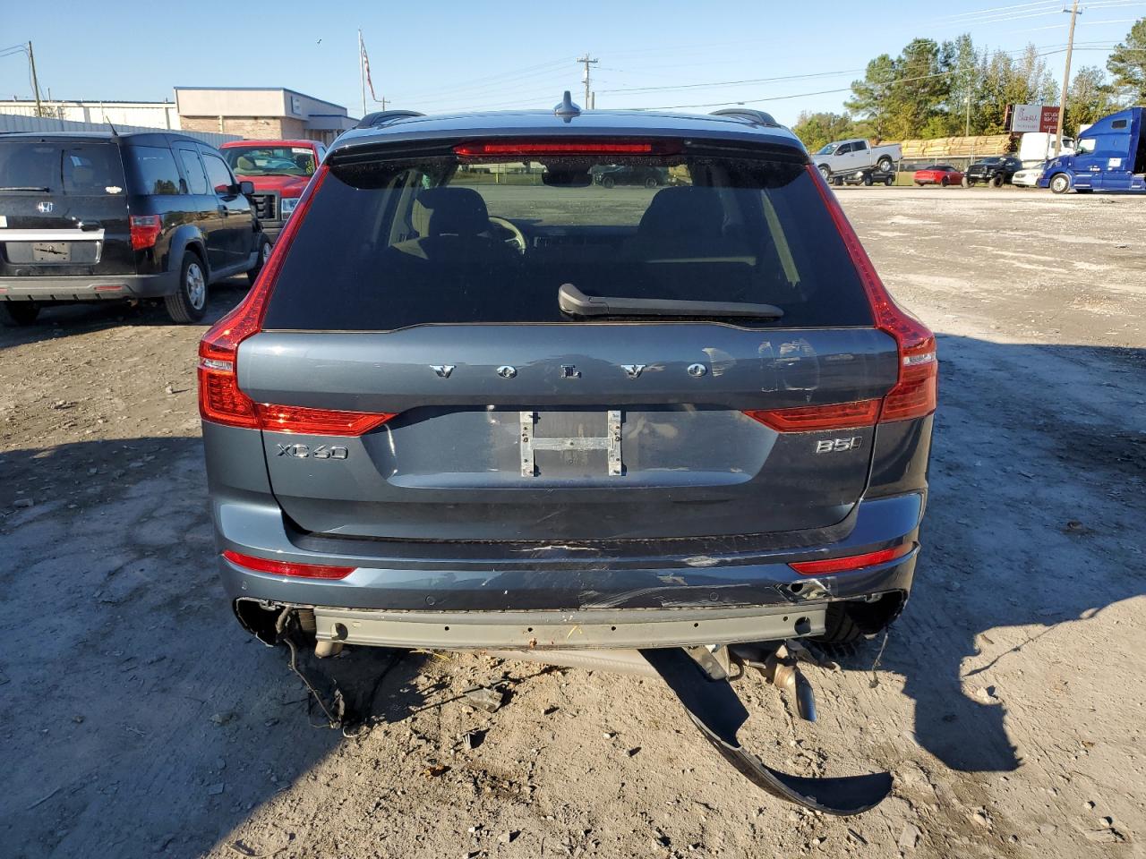 2022 Volvo Xc60 B5 Momentum VIN: YV4L12RK8N1904414 Lot: 80715304