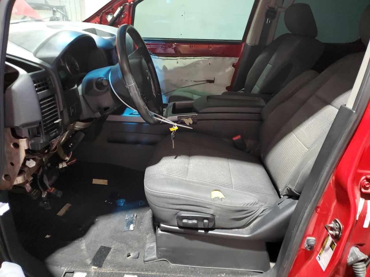 2011 Nissan Titan - Image 7