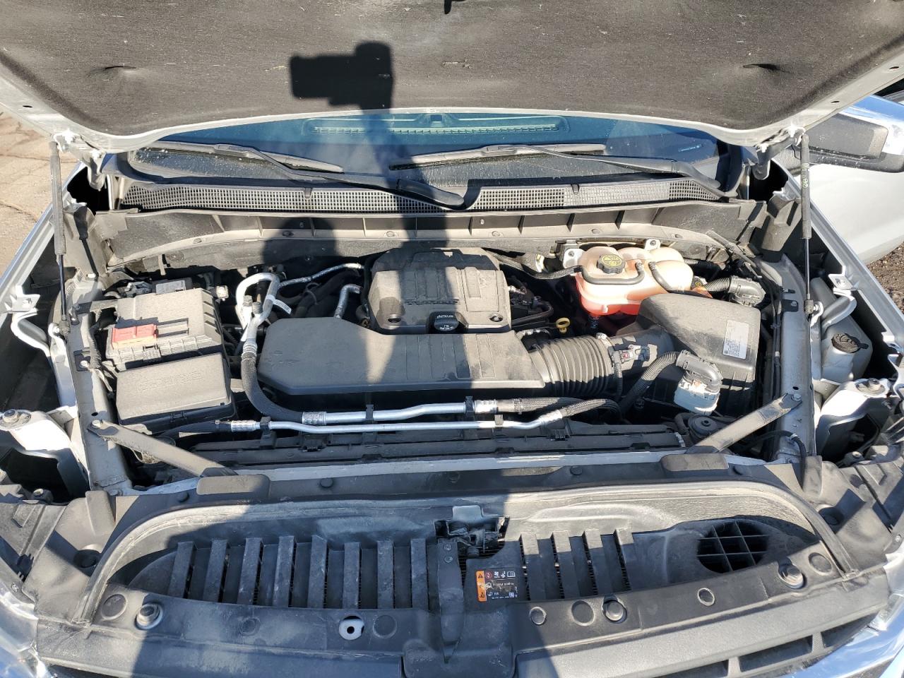2020 Chevrolet Silverado - Image 11
