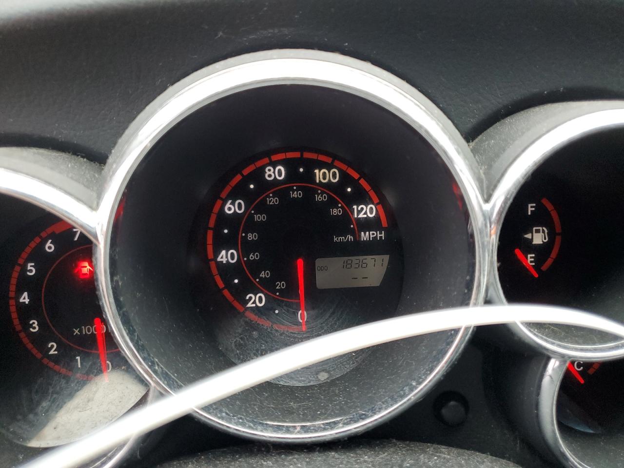 2007 Pontiac Vibe - Image 9