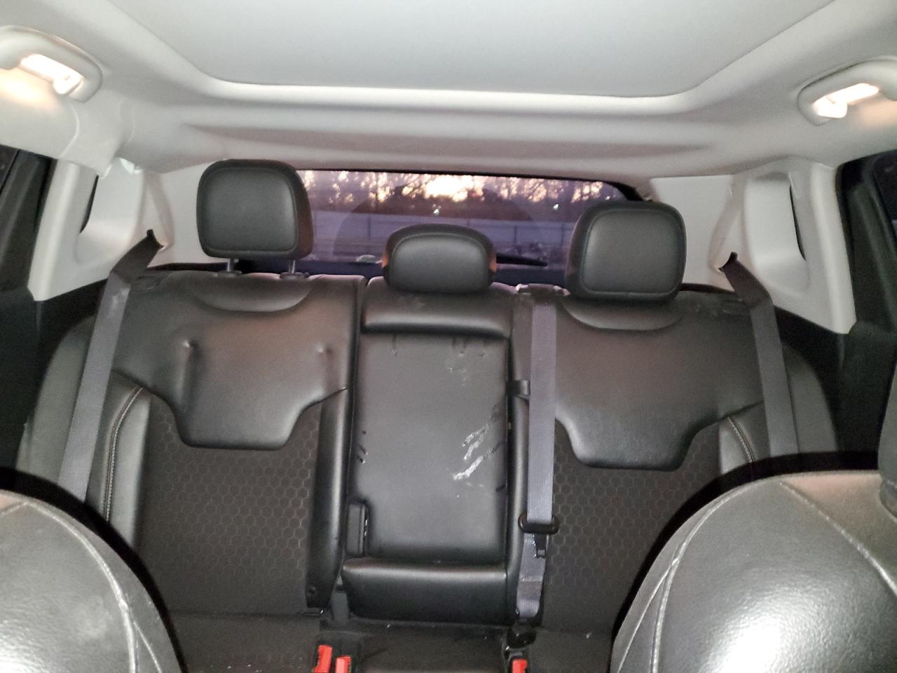 2020 Jeep Compass - Image 10