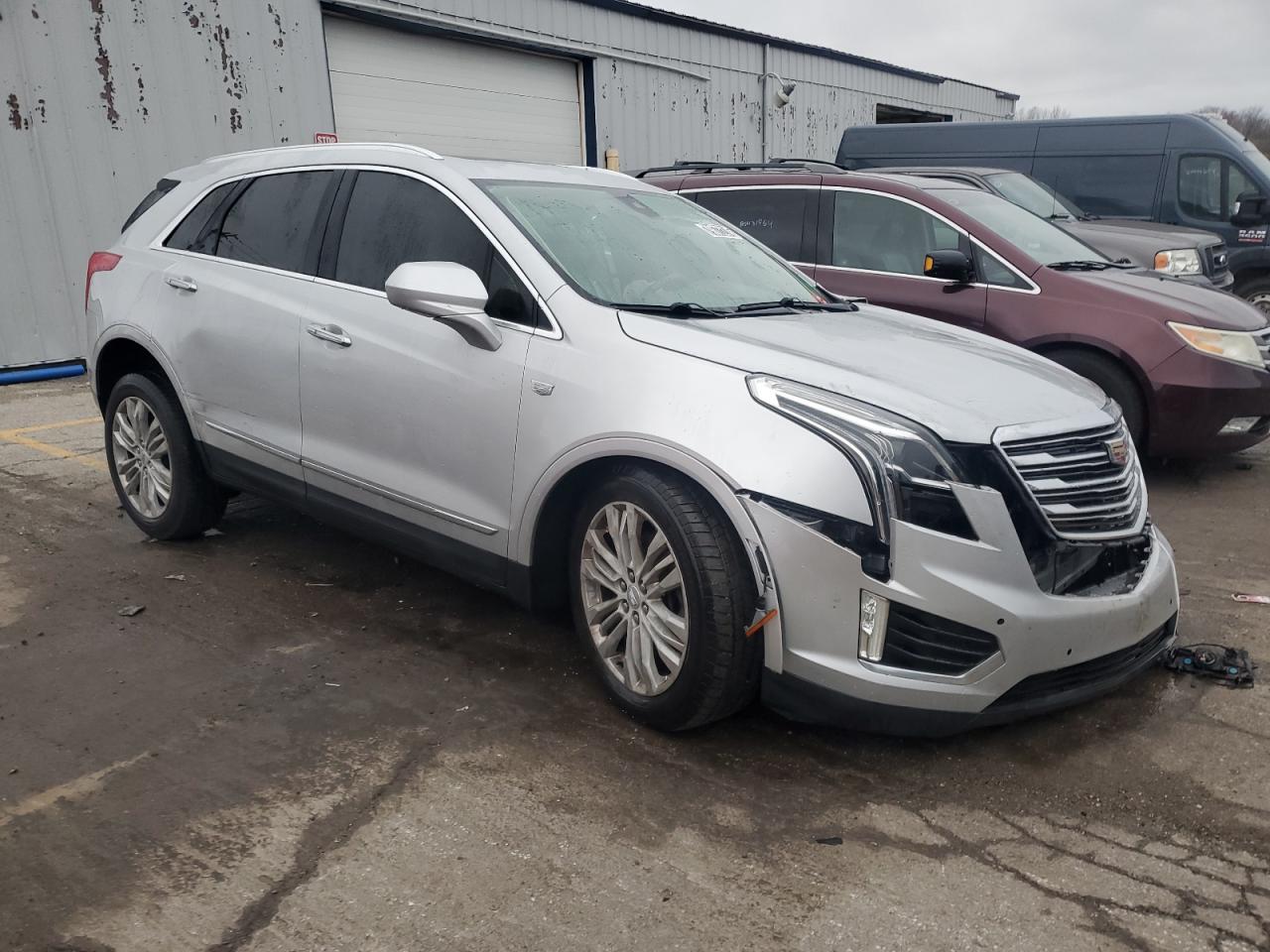 VIN 1GYKNERS4JZ154116 2018 CADILLAC XT5 no.4