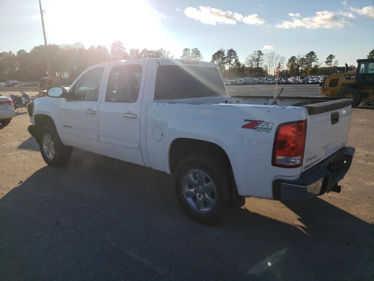 2012 GMC Sierra - Image 2