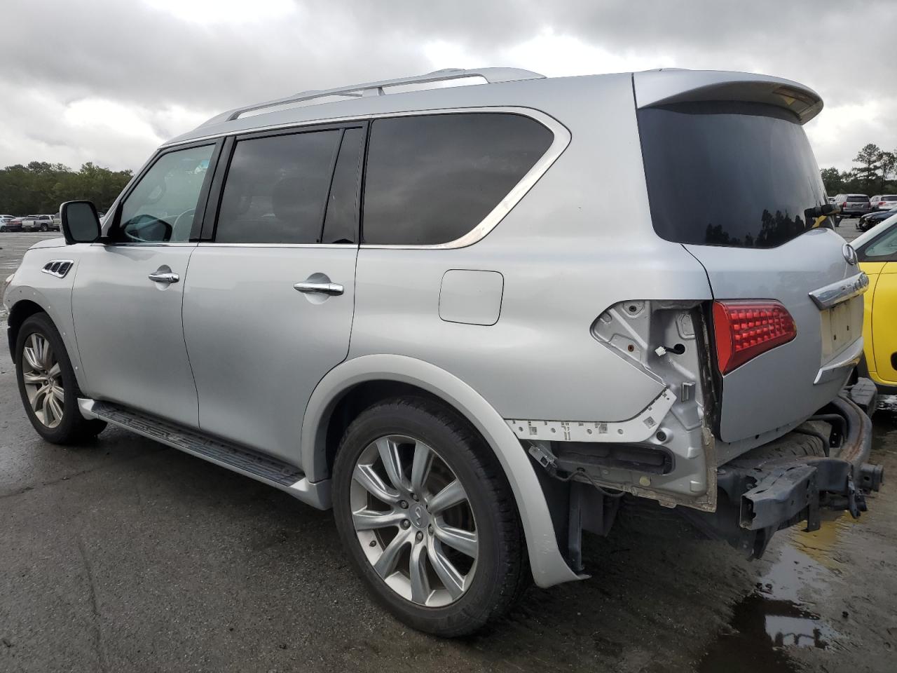 2013 Infiniti QX56 - Image 2