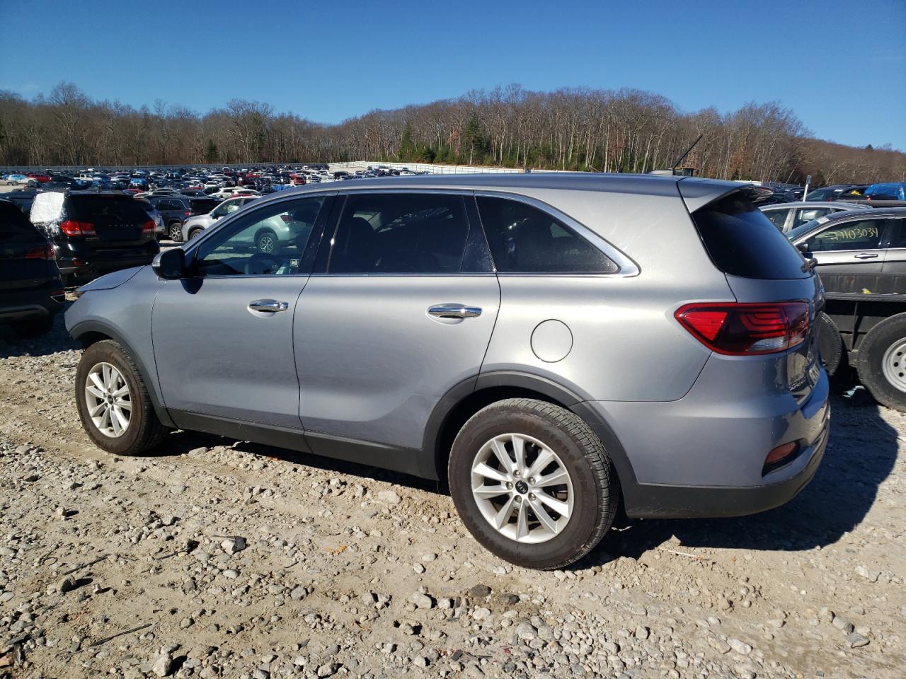 2019 Kia Sorento - Image 2