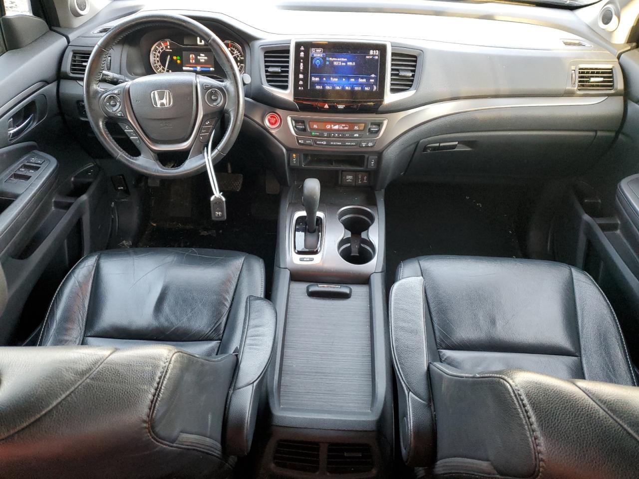 2017 Honda Pilot - Image 8