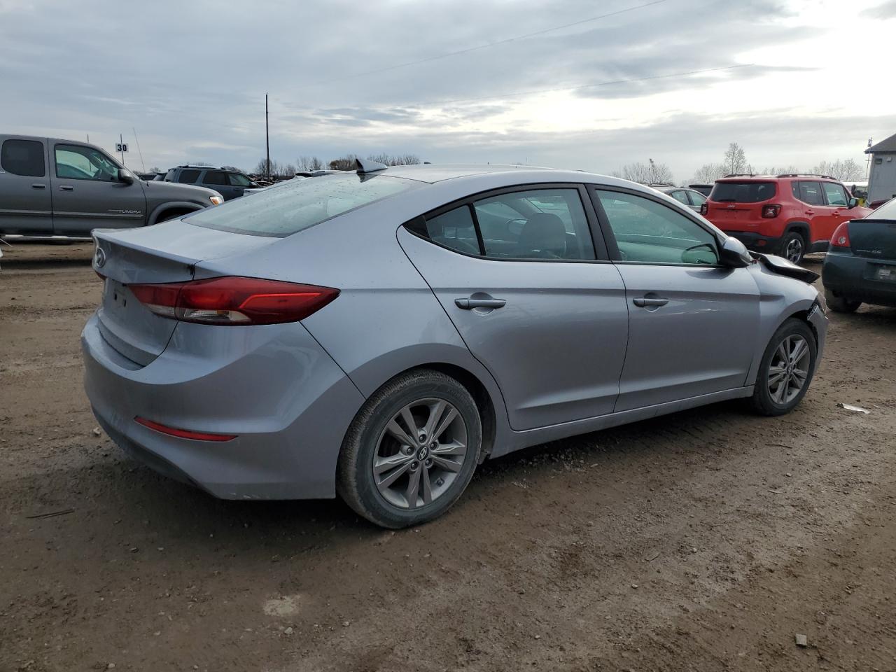 2017 Hyundai Elantra - Image 3