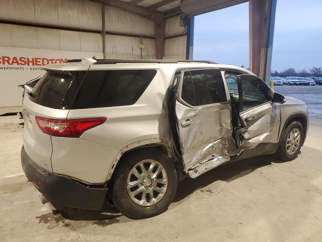 2021 Chevrolet Traverse - Image 3