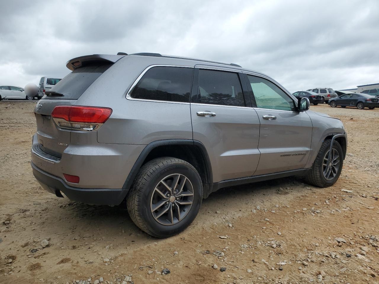 2018 Jeep Grand Cherokee - Image 3