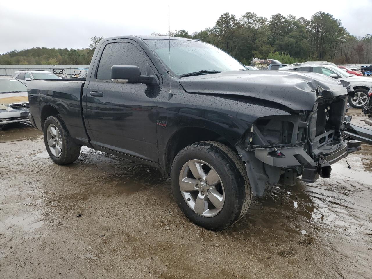 2015 RAM 1500 - Image 4