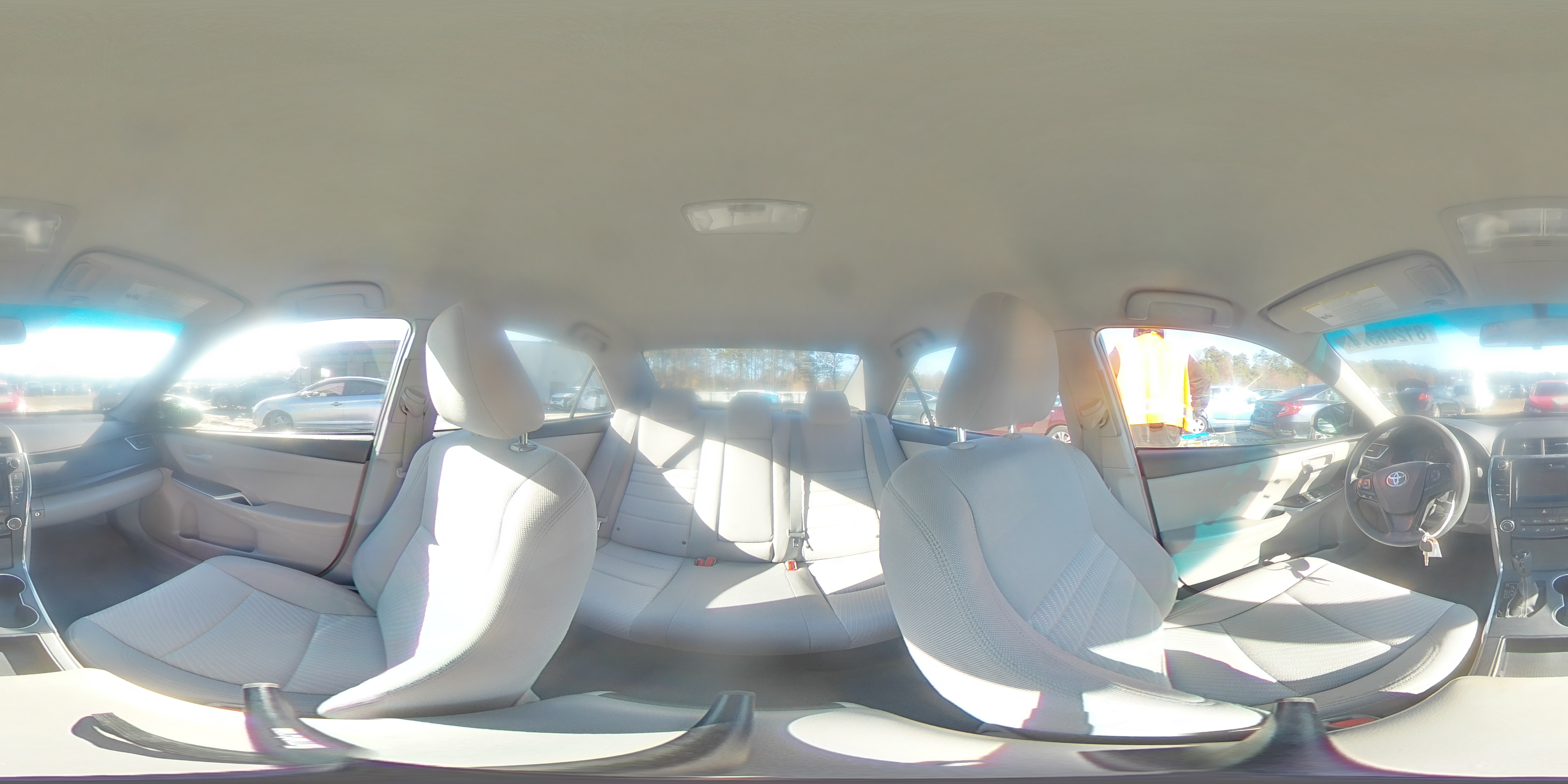 2015 Toyota Camry - Image 14