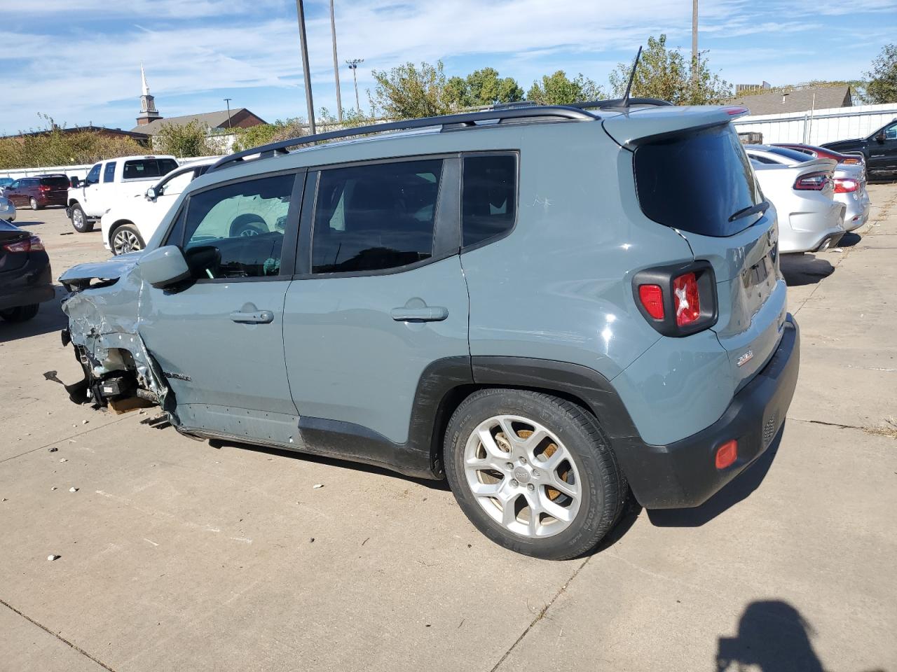2018 Jeep Renegade - Image 2