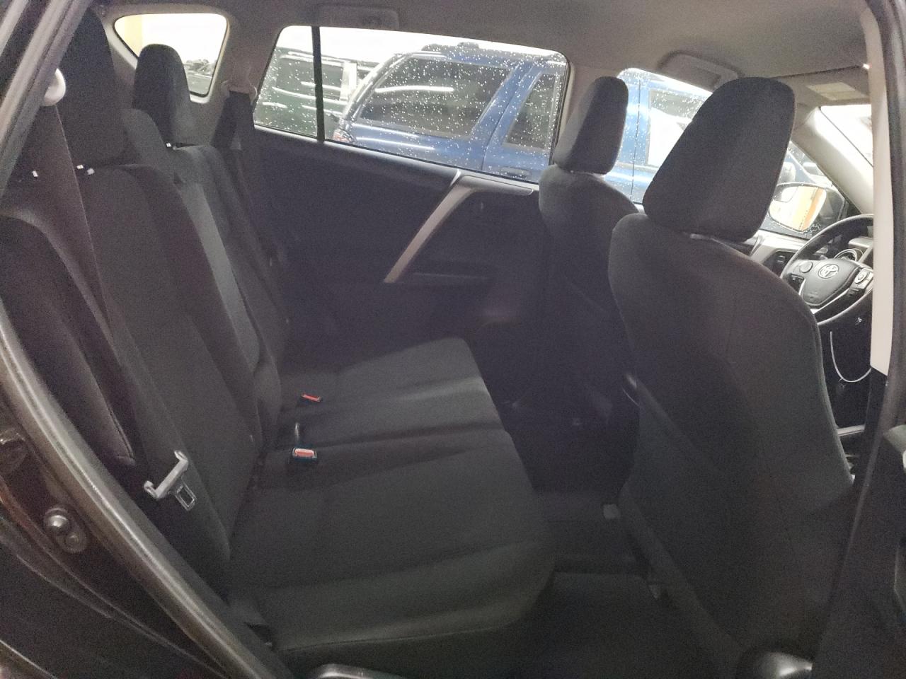 2018 Toyota RAV 4 - Image 11