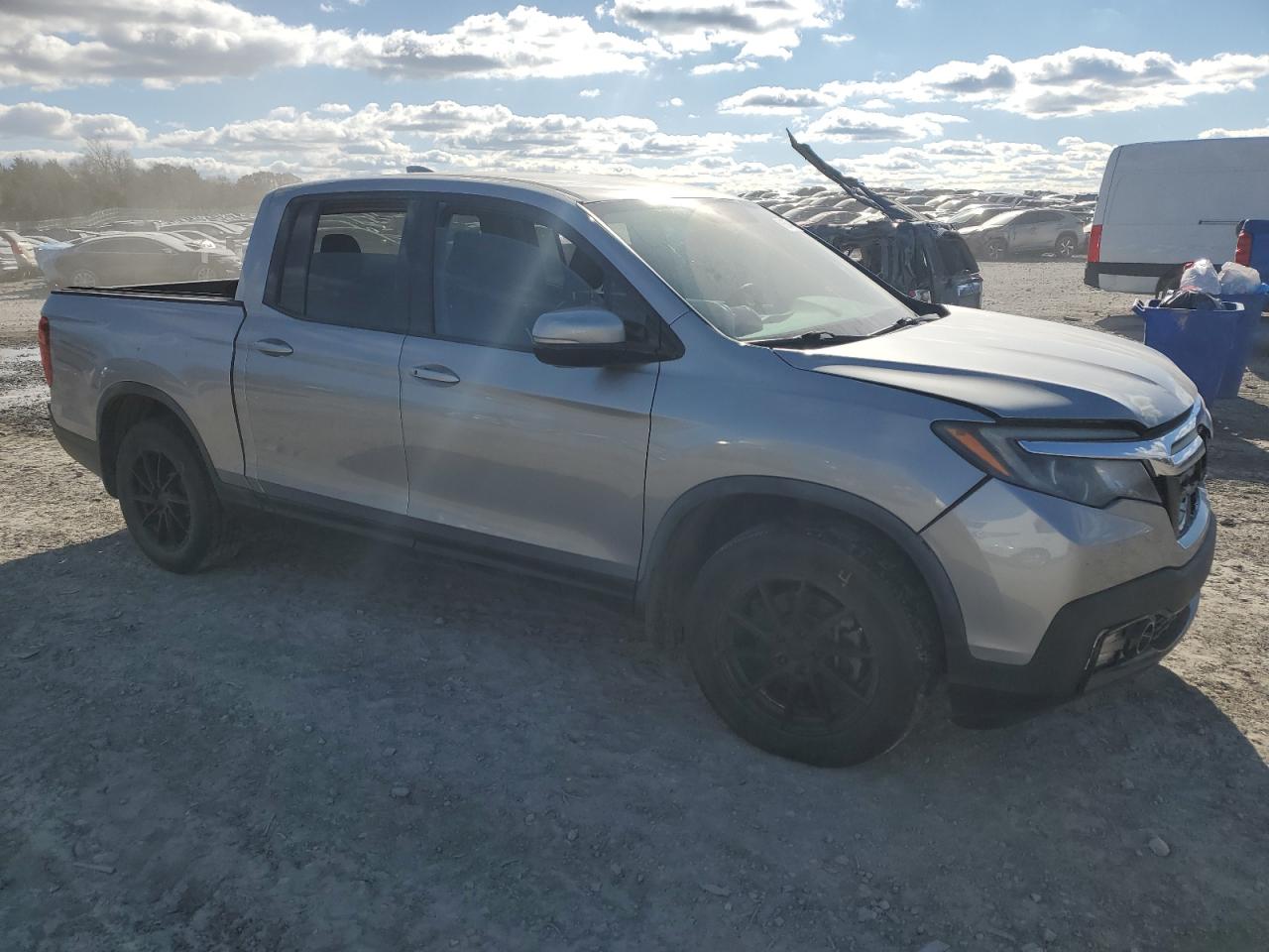 2018 Honda Ridgeline - Image 4