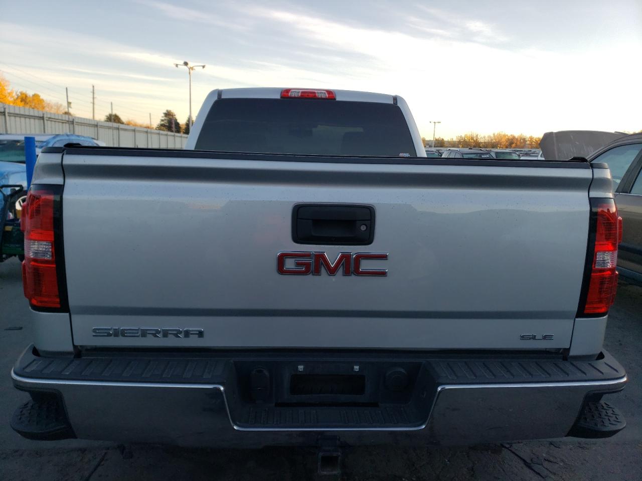 2016 GMC Sierra - Image 6