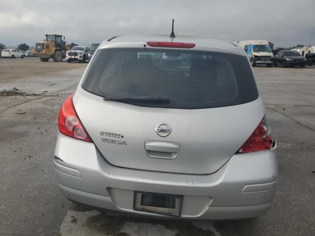 Хэтчбеки NISSAN VERSA 2012 Серебристый